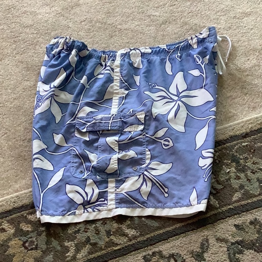 Sun & Shade swimming trunks blue white floral pattern draw string